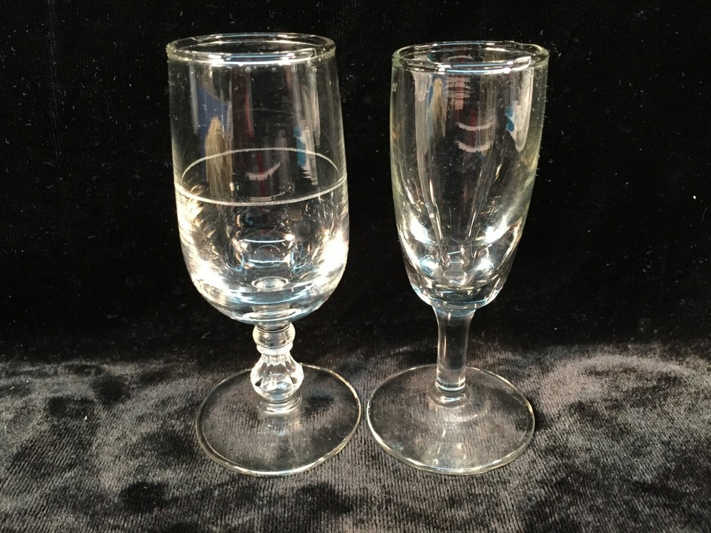 2 Different Sets of 4 Cordial Glassware
