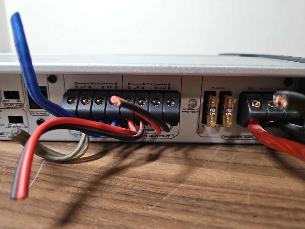 Boston Mobile Audio GTA 504 Car Amplifier