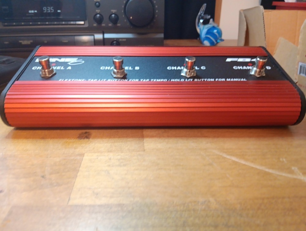 LINE 6 FBV4 FB4 Footswitch Controller Pedal Open Box