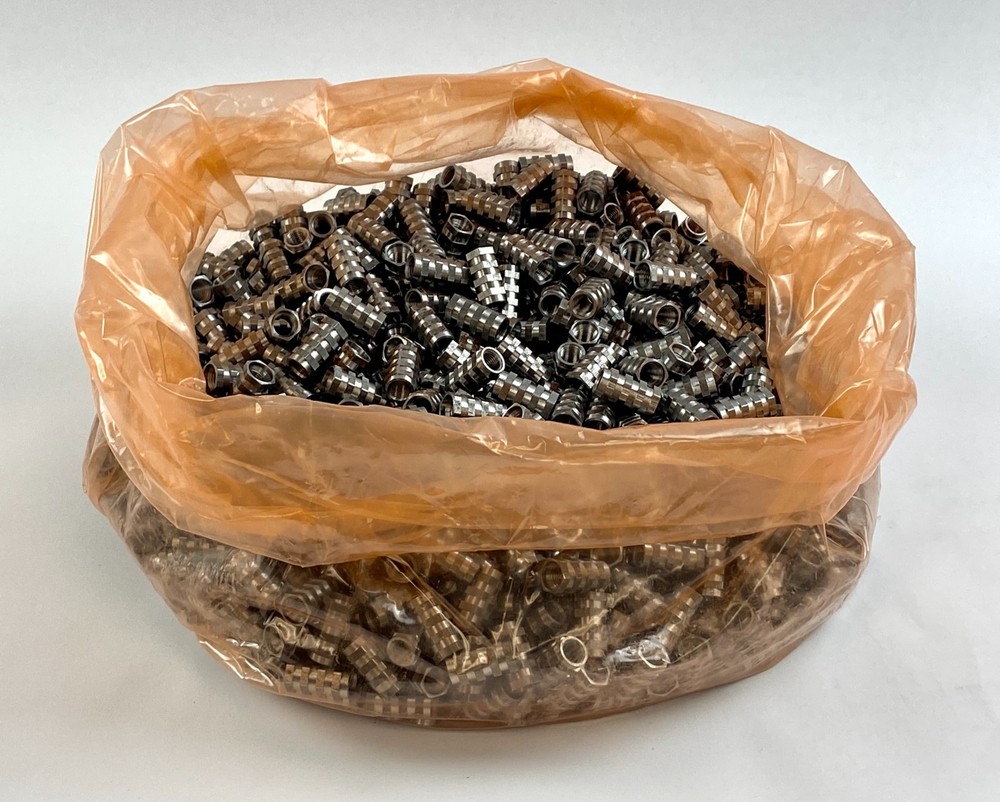 H24-50-100-1/2" Hex Threaded Insert 1" 1000-Pack