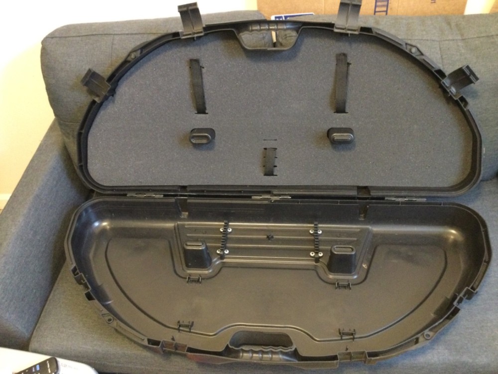Plano Protector Series Compact Bow Case Model 1110 - In Excellent Condition