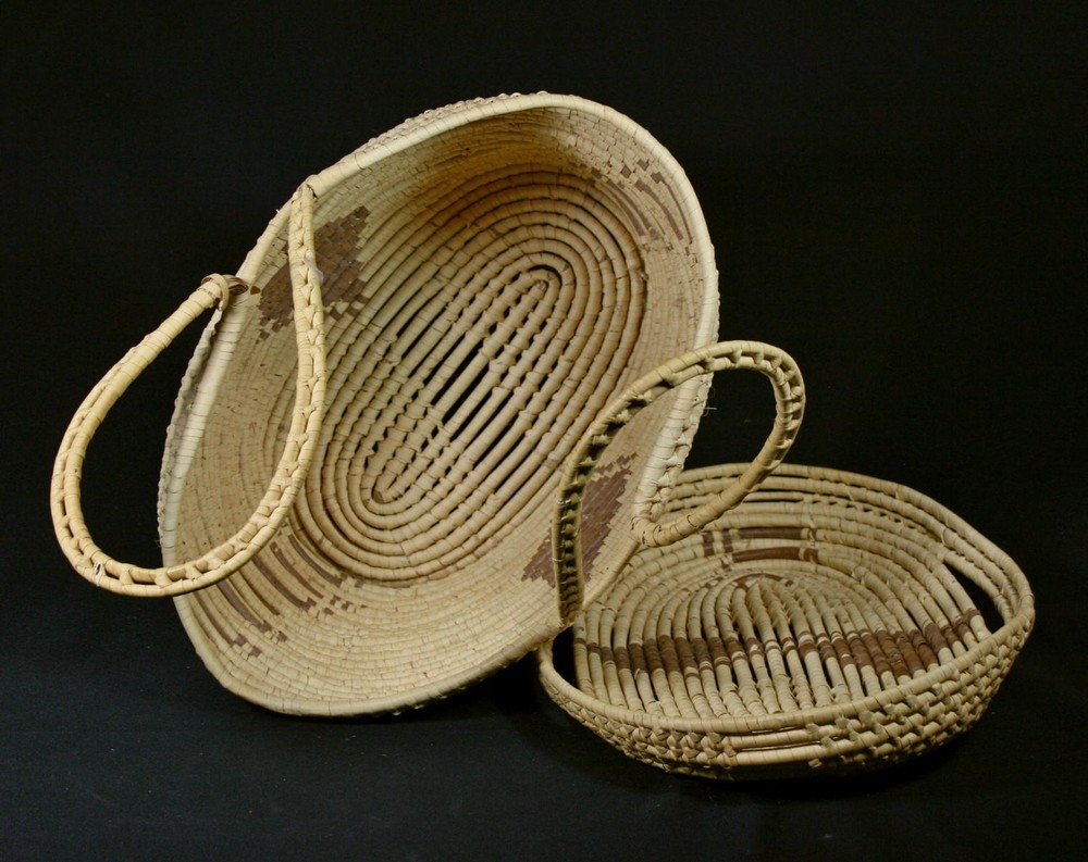 Large Oval Straw Basket With Lid And Double Handles