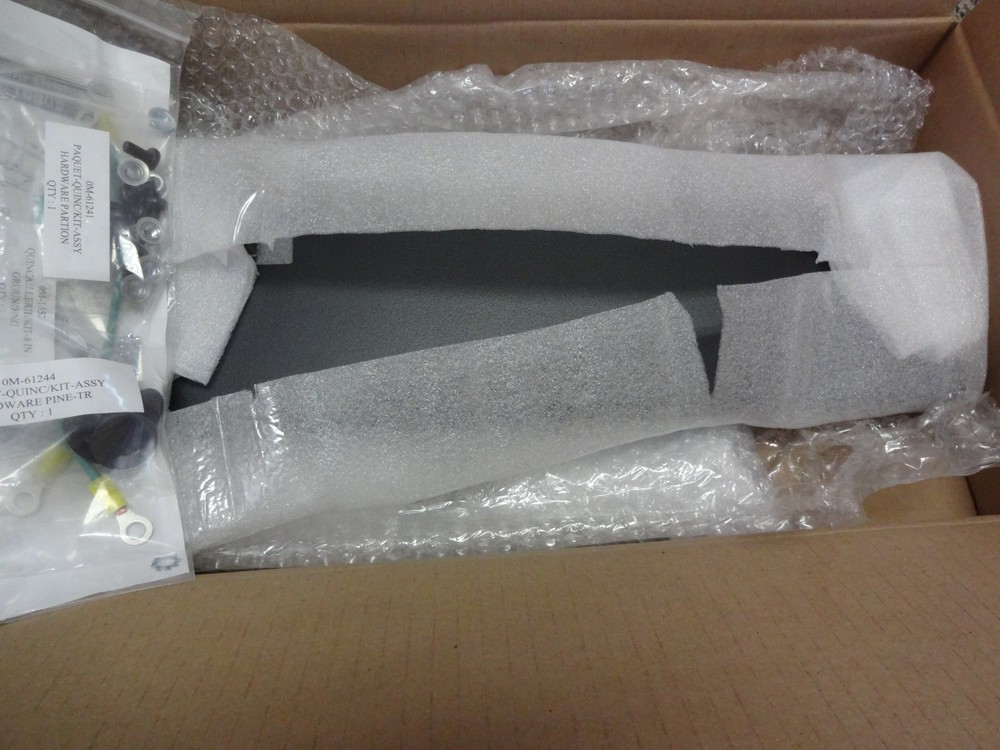 Apc Acac10005 Inrow Sliding Bridge Partition Data Cable 300mm