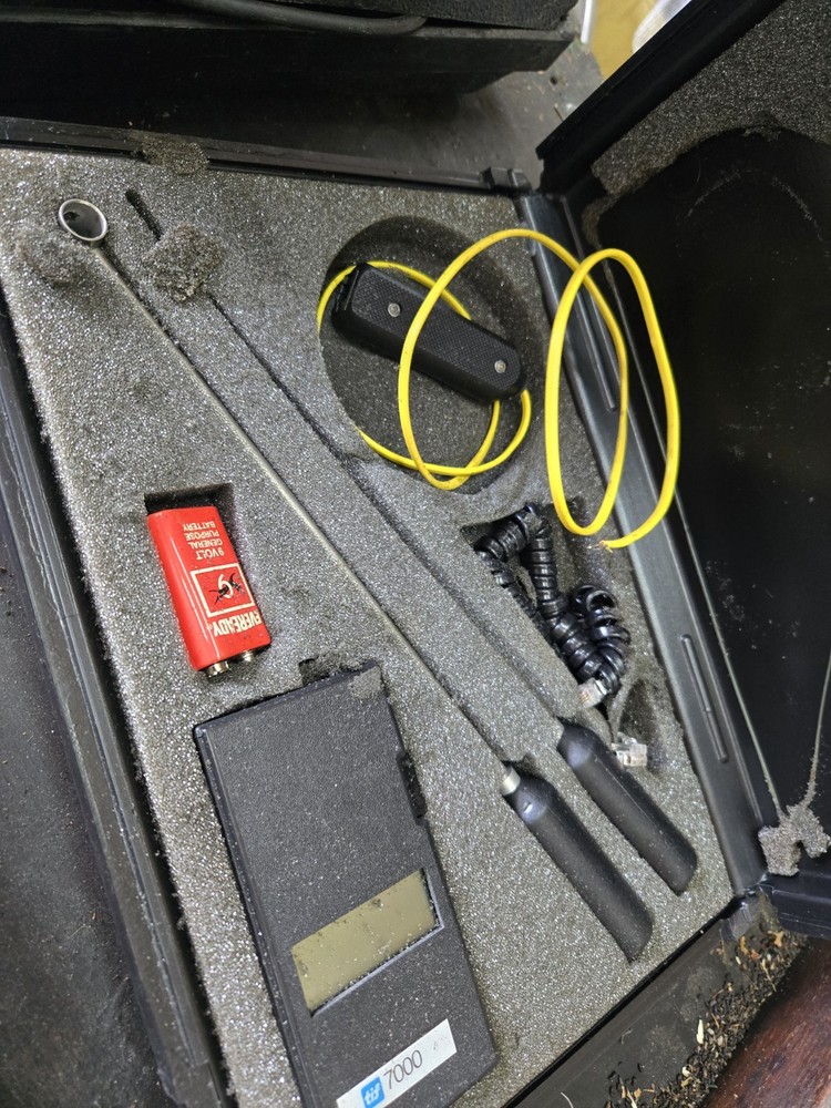 TIF 7000 DIGITAL THERMOMETER PYROMETER WITH STANDARD PROBES