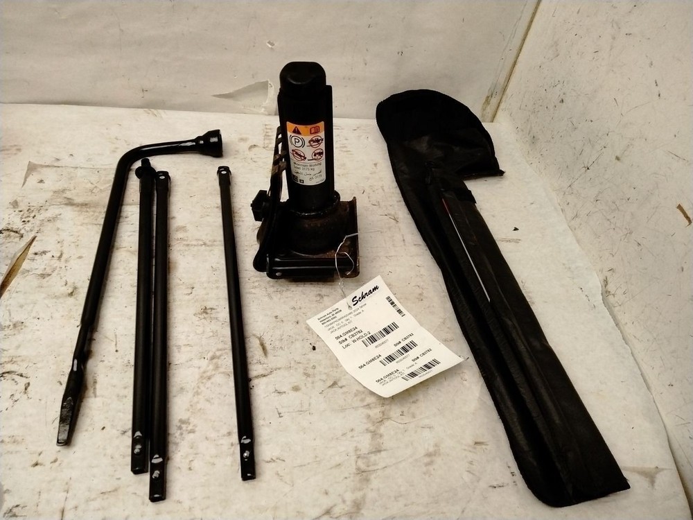2024 Chevrolet Tahoe Jack 3045577