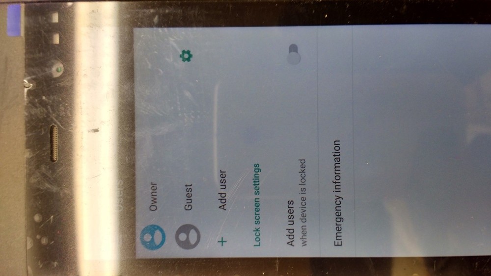 Chameleon 5R Rugged Biometric Handheld Device – Powers On