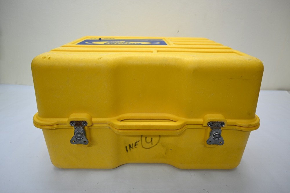 Spectra Trimble DG711 Precision Pipe Laser Kit DG711