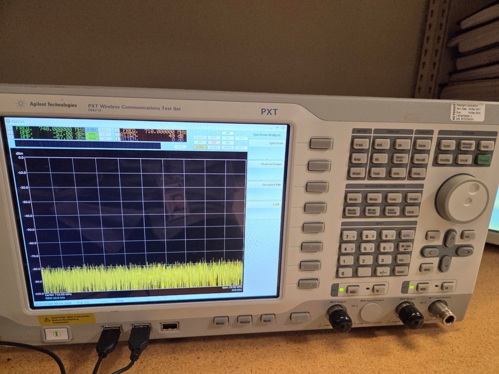 Agilent Technologies E6621A PXT Wireless Communications Test Set