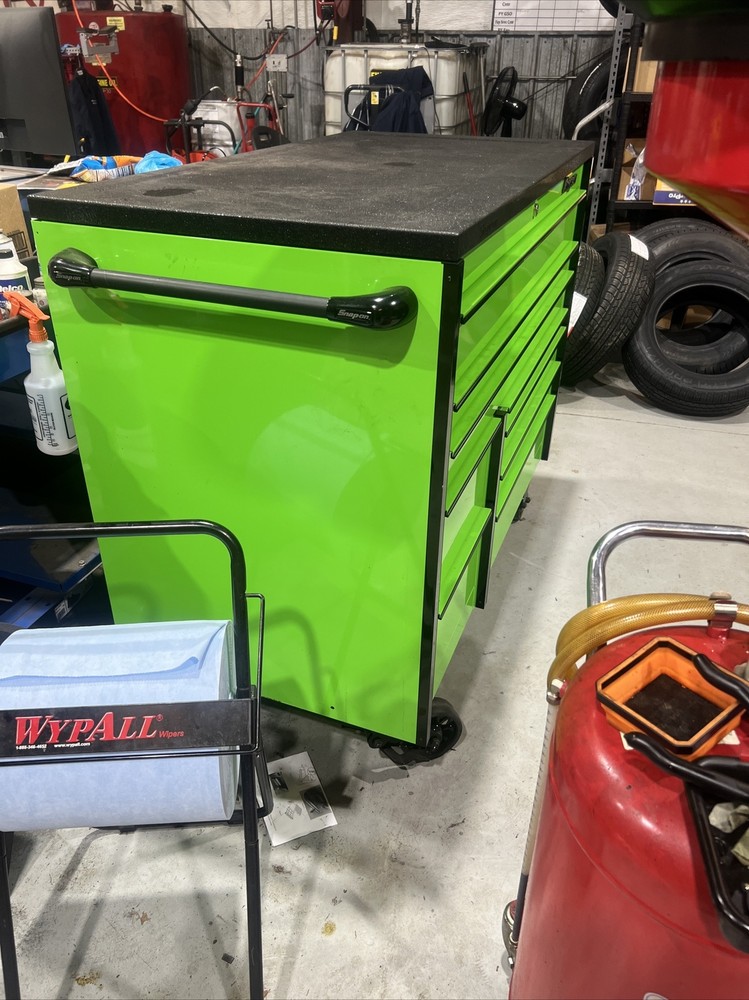 snap on box, lightly used.