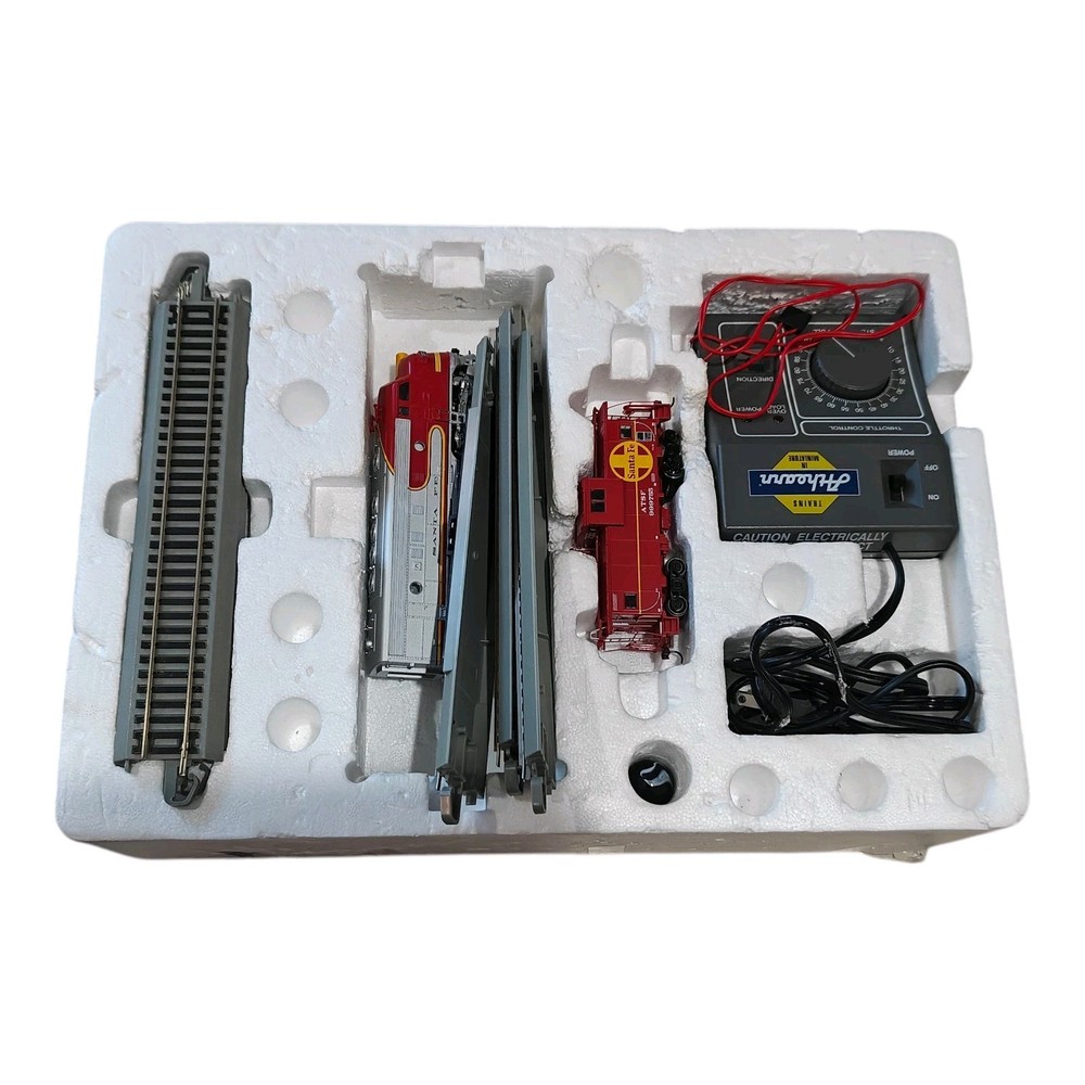 Athearn HO Scale Santa Fe Warbonnet Train Set 29308
