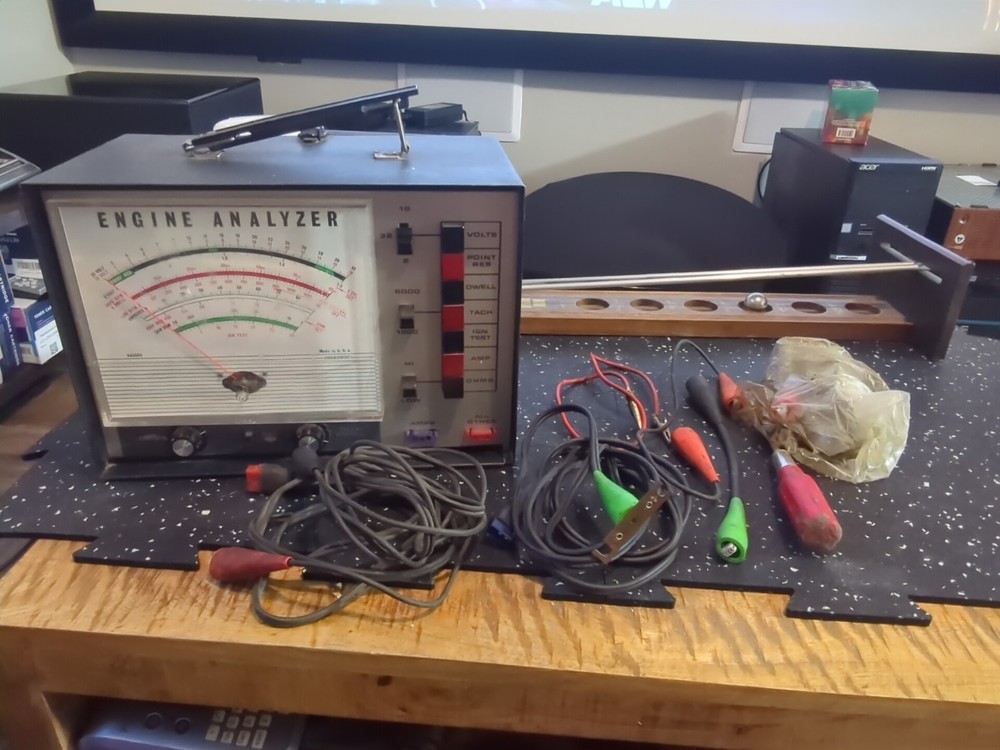Vintage  Electronic Engine Analyzer W/ Cables & Extras - See Pictures