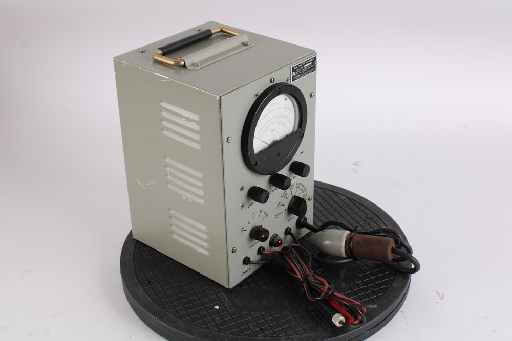 Sentinel Electronics ME-26D/U Vacuum Tube Voltmeter - Fair Condition