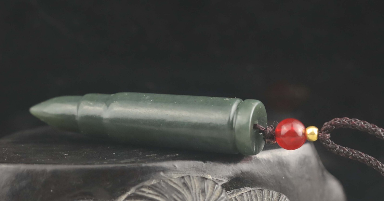 China Old Natural hetian Jade Hand Carved Statue pendant