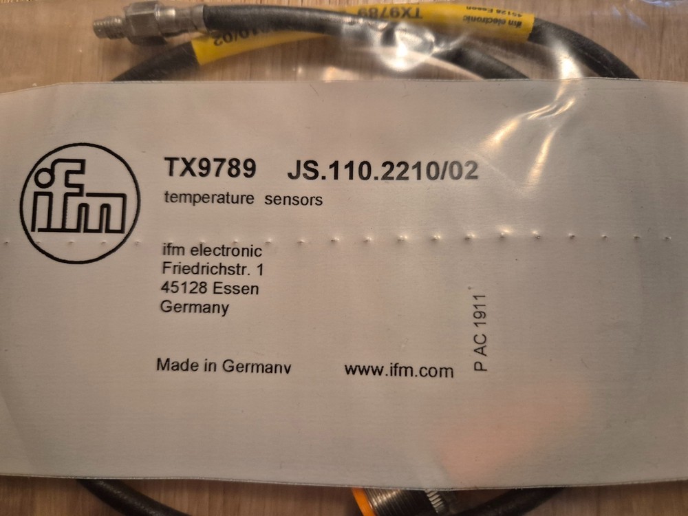IFM Temperature Sensor Temperature Sensor TX9789 JS.110.2210/02 Electronic New Original Packaging