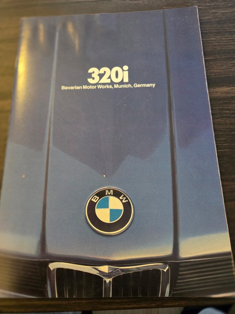 1982 BMW 320i  46pg Catalog Sales Brochure  Original E1