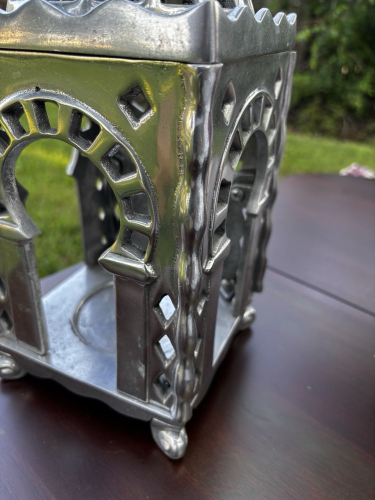 Chaleur Designed Aluminum Light lantern