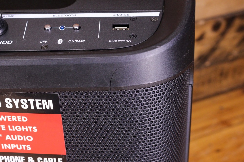 Harbinger RoadTrip 100 Mobile Sound System ISSUE