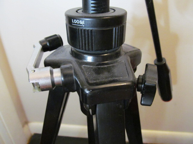 Stitz Video CV550DXQ Tripod with Variable Tilt-Tension Control Head