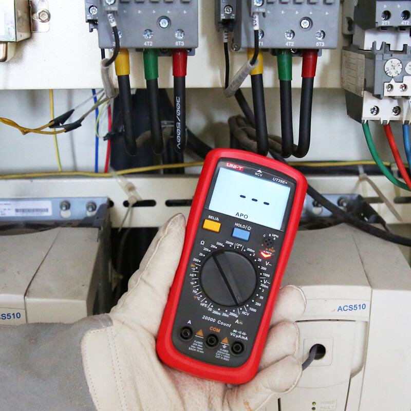 UNI-T True RMS Multimeter AC DC Voltmeter Ammeter Ohmmeter Cap Temp Test UT39E+
