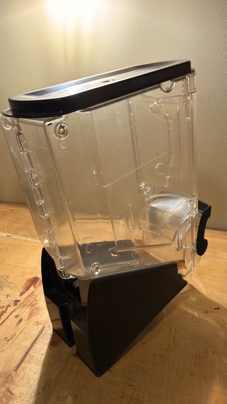 Trade Fixtures Radeus Model 618 / 624 4 Gravity Bin Dispenser 5 Gallon 6 x 18