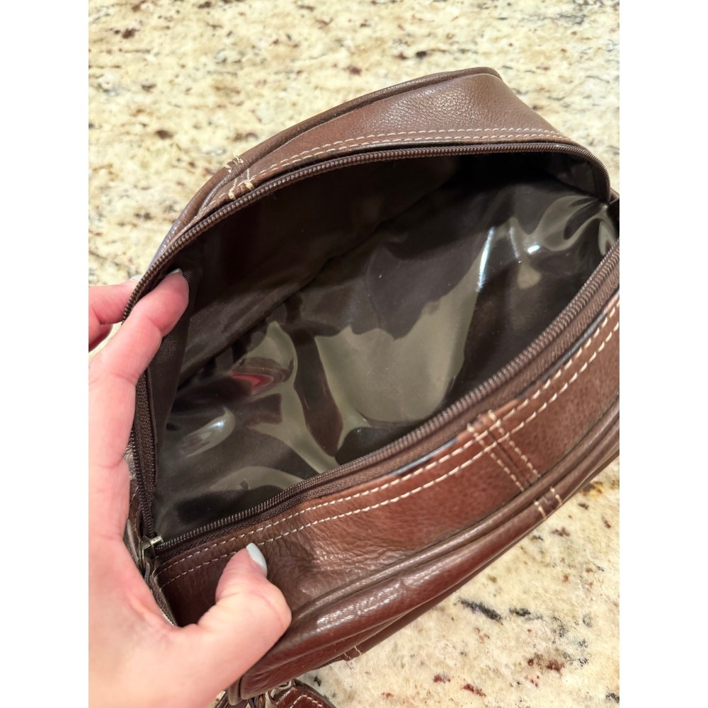 Vintage Fossil Leather Dopp Kit