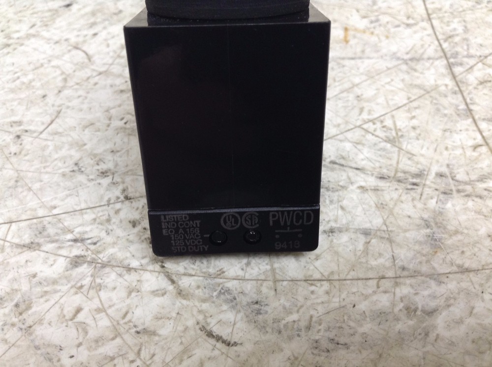 Honeywell MicroSwitch PWP 12 Black Momentary Push Button PWP12