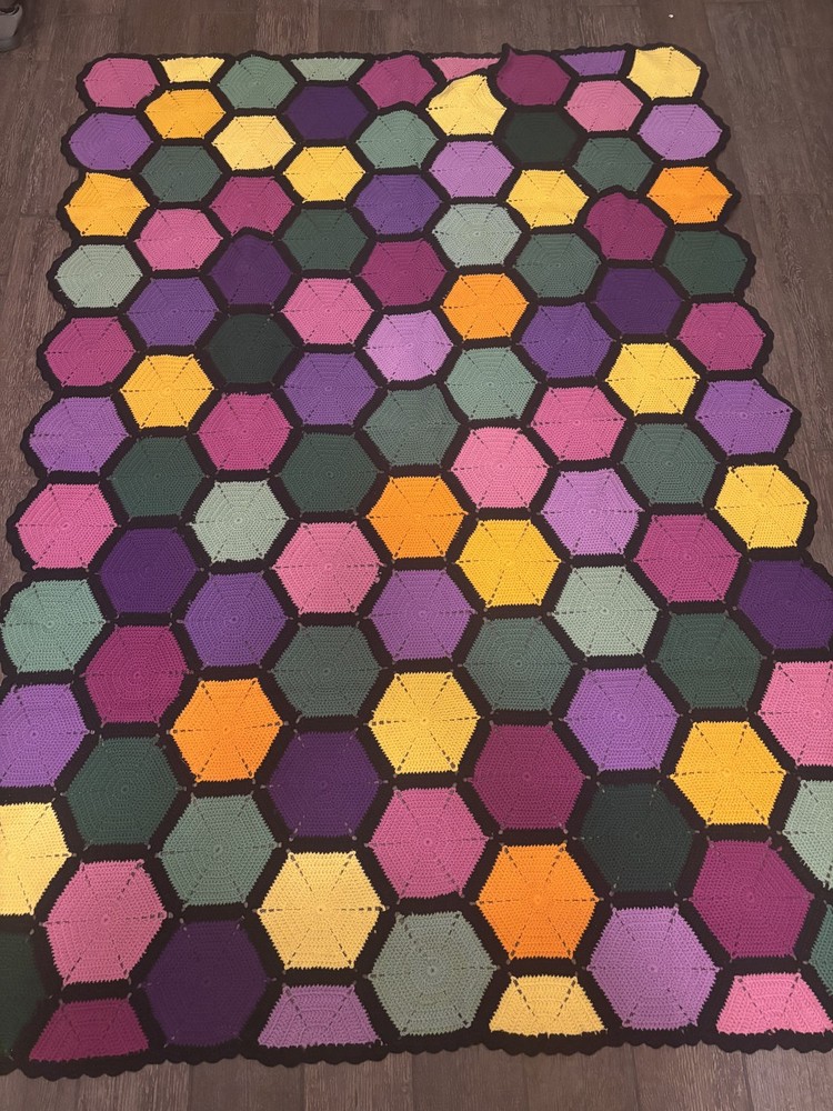 Handmade Hexagon Crochet Blanket Throw Afghan Retro Multicolor 78x54 Lap Bed Sof