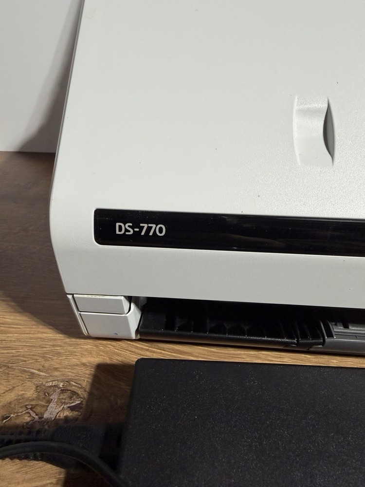 Epson DS-770 Color Duplex Document Scanner J381A W/AC ADAPTER Nice Condition