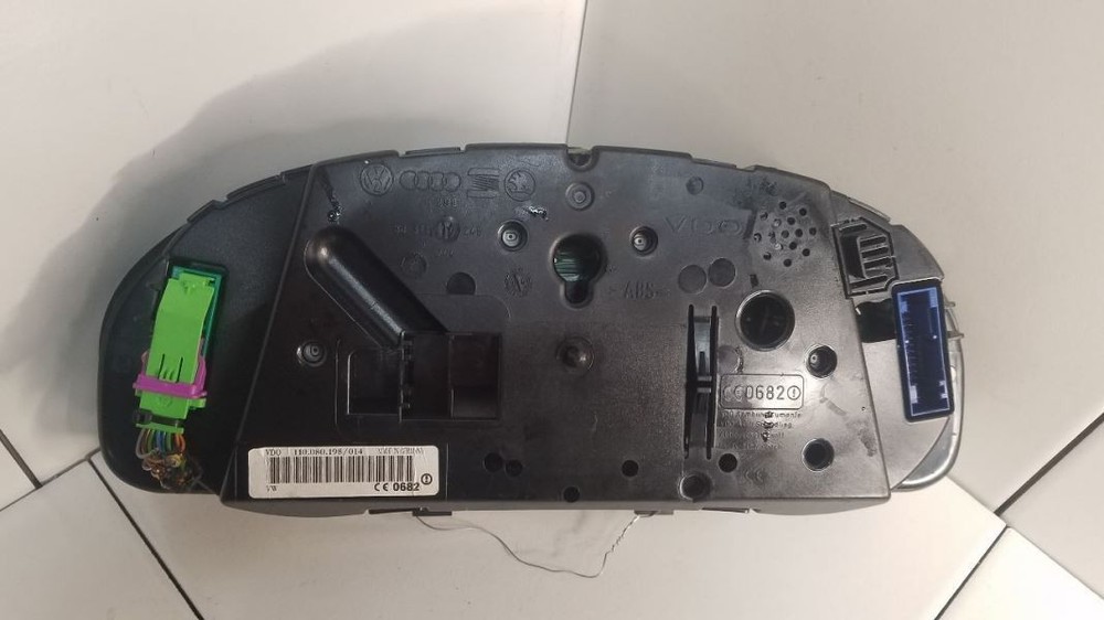 Speedometer Cluster MPH Fits 2004-2005 PASSAT 281166 OEM