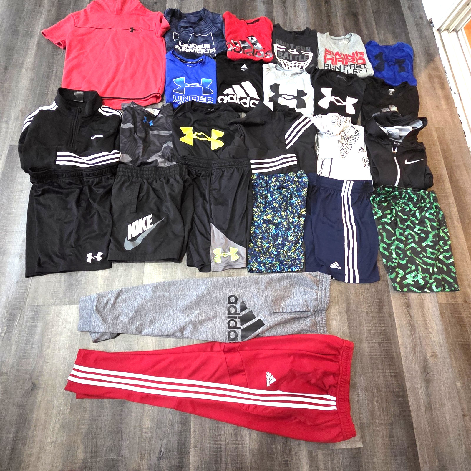 Nike Under Armour Adidas Boys Medium Clothing Lot 25 Pieces
