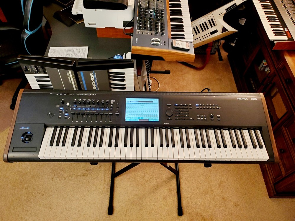 MUST SEE!!! KORG KRONOS 2 73 UPGRADED FULLY SERVICED AND IN AMAZING CONDITION!