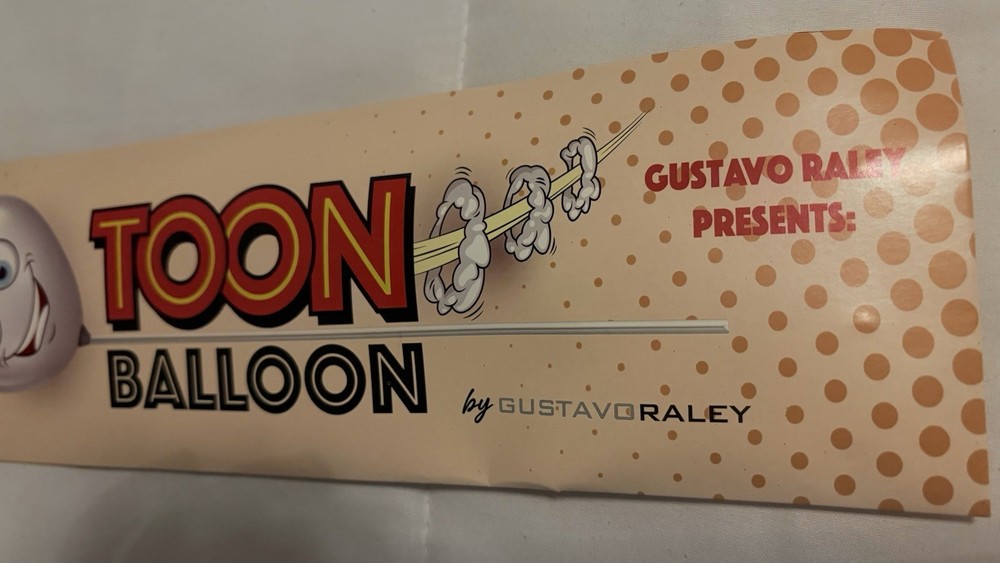 Toon Balloon by Gustavo Raley