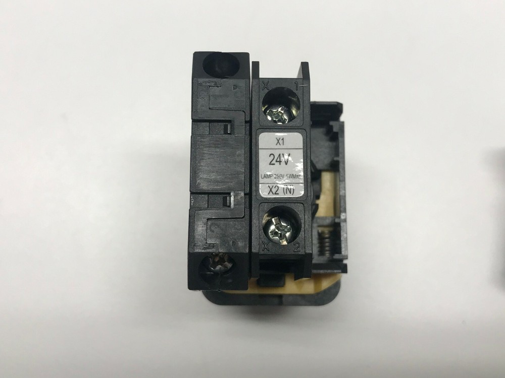 DECA A204L 22mm LED CNC MACHINE FEED HOLD MOMENTARY PUSH BUTTON