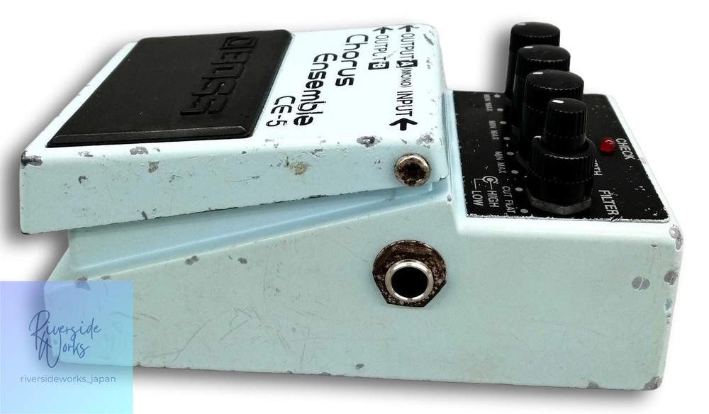 BOSS CE-5 Chorus Ensemble Guitar Effects Pedal