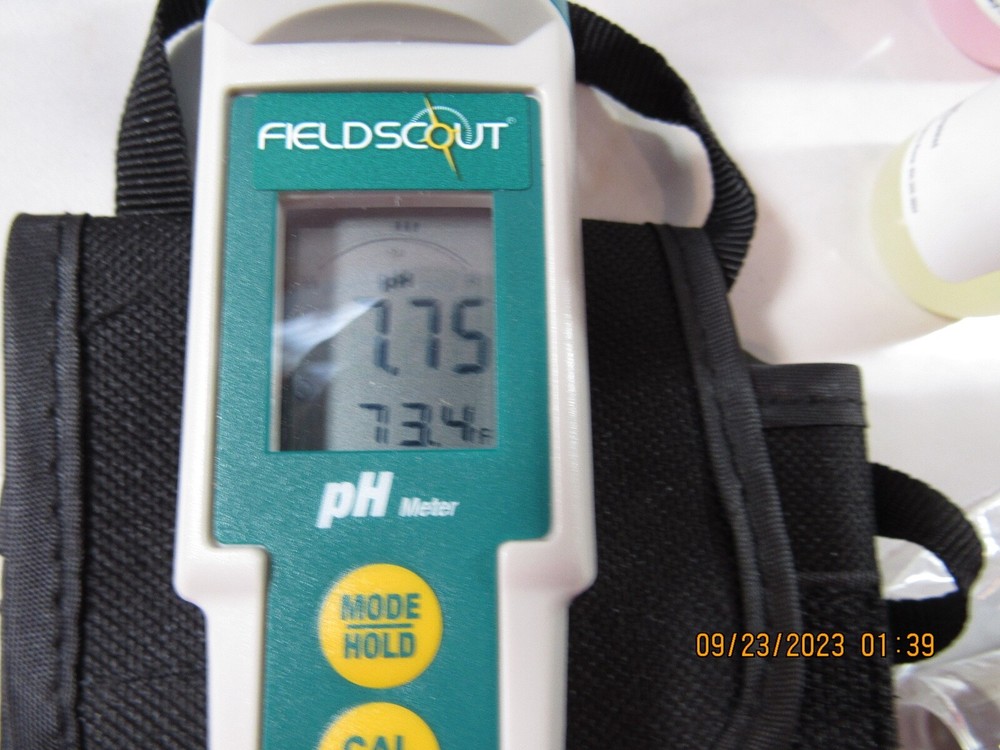 Spectrum Field Scout Digital pH Meter Flat Sensor #2105 w/Case, Manual, Extras