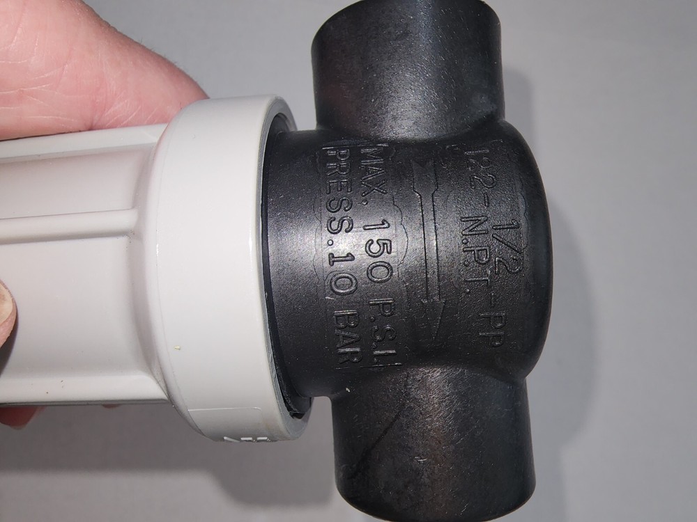 TeeJet 1/2" Compact Line Strainer Spraying Systems Co. 122-1/2NPT-PP Max 150 PSI