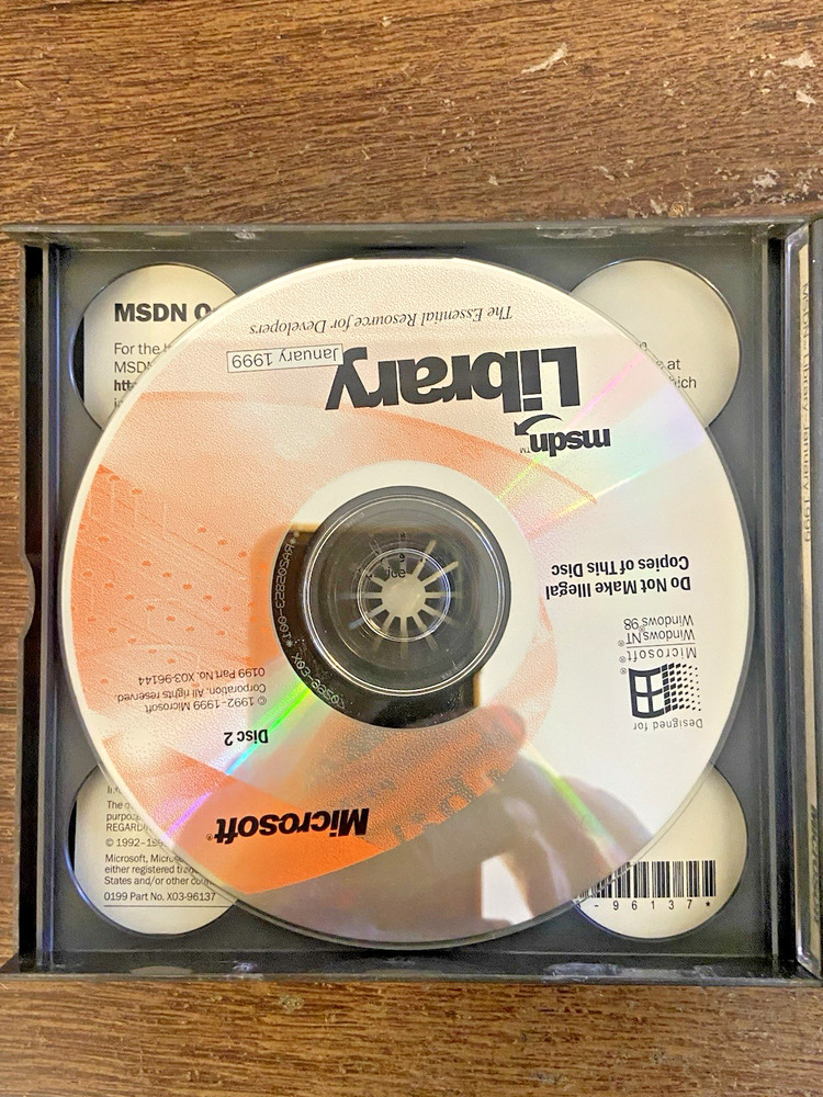 Microsoft MSDN Library 1999 CD-Rom for Windows NT Windows 98 with CD Key