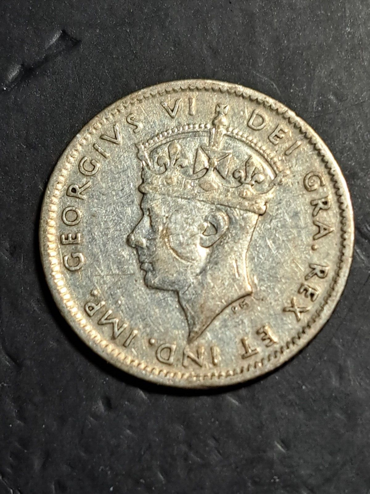 1945 C NEWFOUNDLAND 10 CENT SILVER COIN PB344