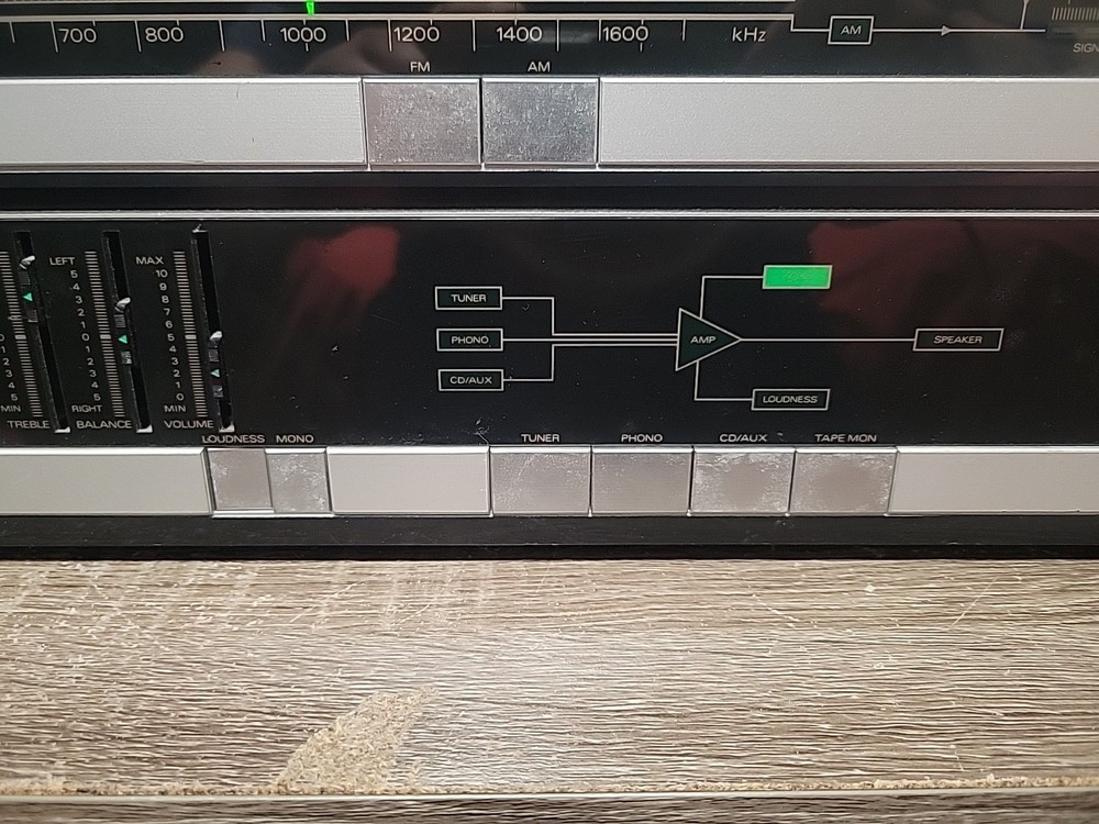 Magnavox amplifier with tuner