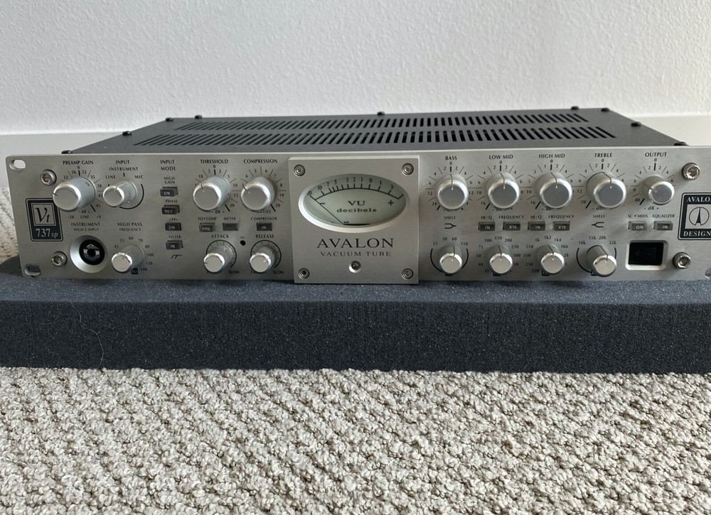 Avalon VT-747sp Stereo Vacuum Tube Compressor / Equalizer