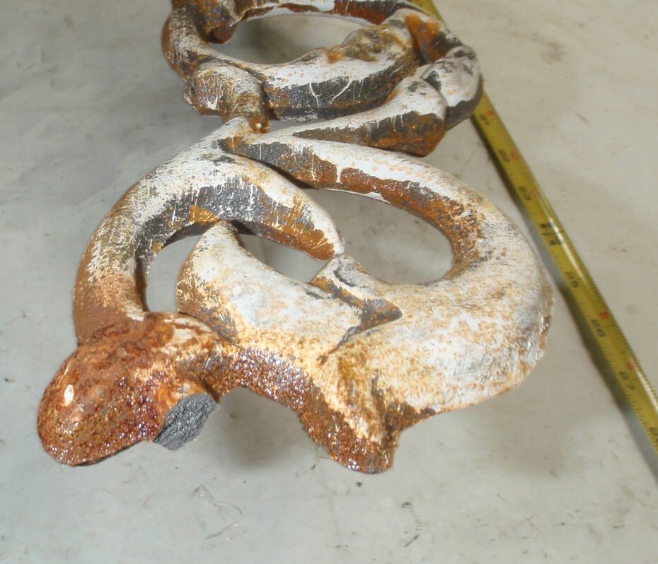 Cast Iron Swirl Decoration