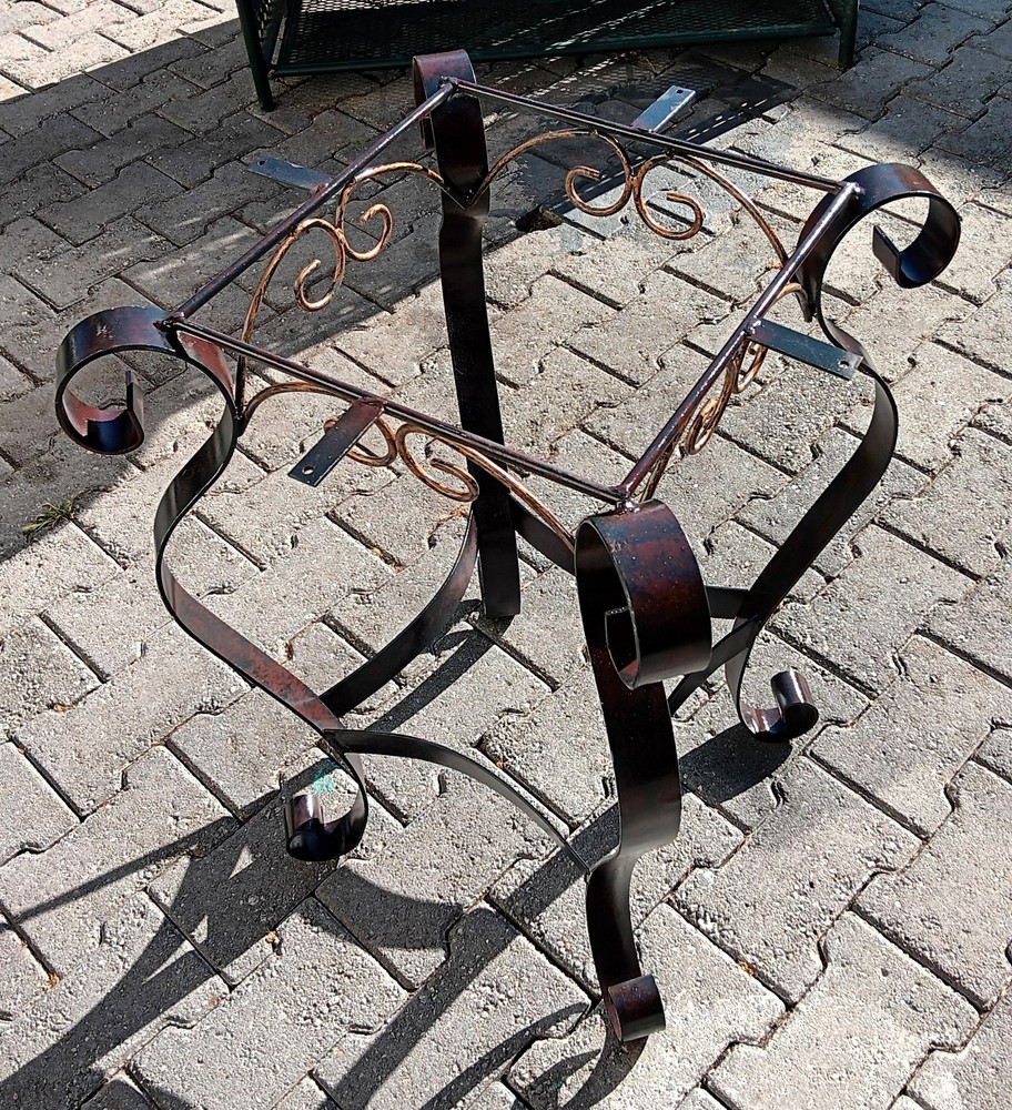 cast iron outdoor table base vintage