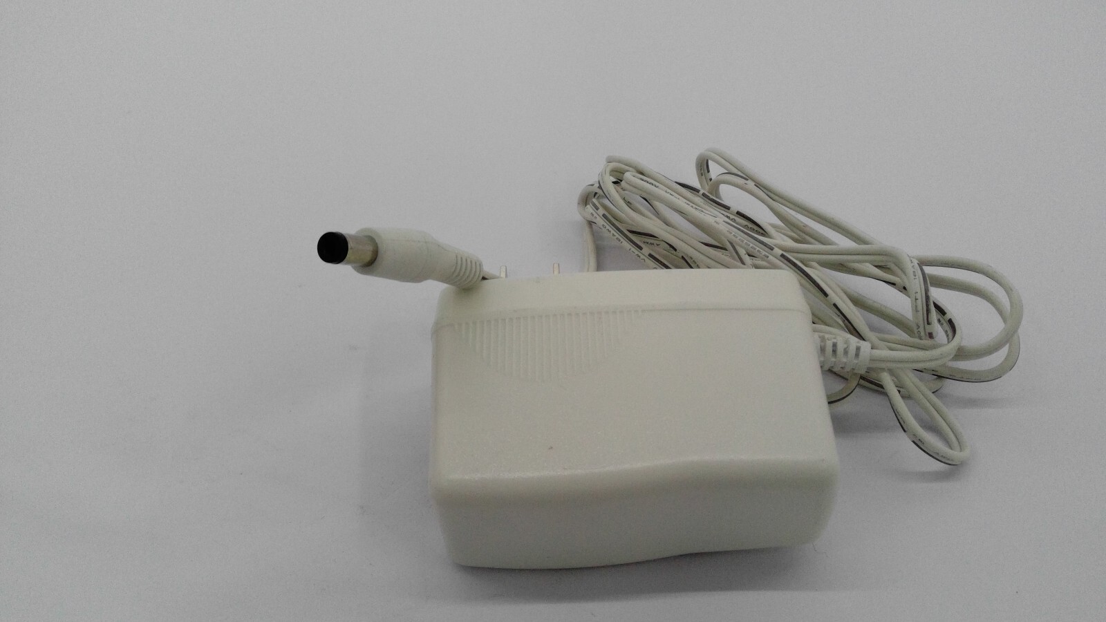 Netgear 12V 2.5A AC Adapter 2ABL030F Power Supply 332-10948-01 Charger White