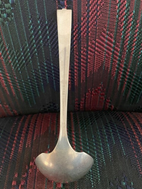 ONEIDA NOBILITY PLATE CAPRICE GRAVY LADLE SOLID 7 1/8"