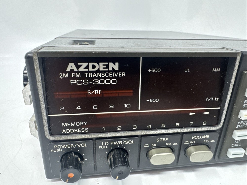 AZDEN PCS-3000 2 METER FM 25W TRANSCEIVER Powers On - Needs Work