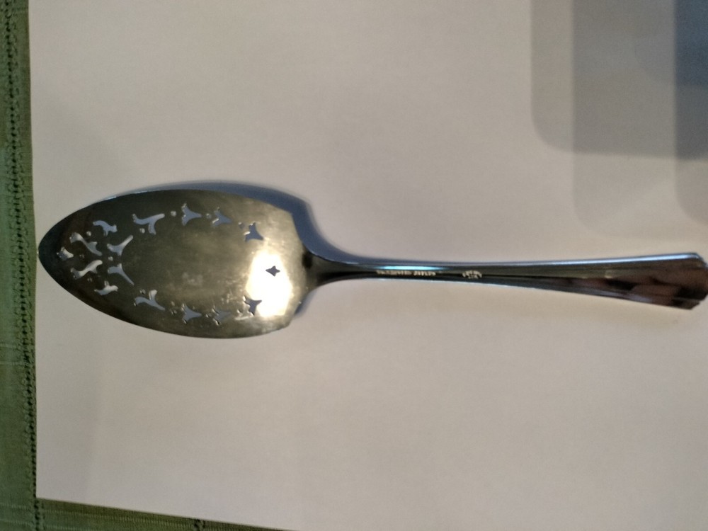 Wm. Rogers A1 Plus Oneida Server Serrated 10" Silver Plate