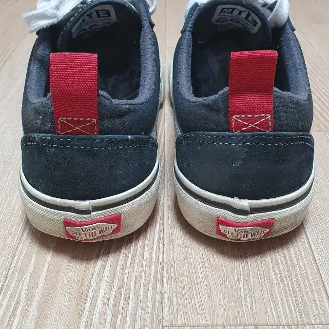 Vans Old Skool Black Sneakers 240 Size