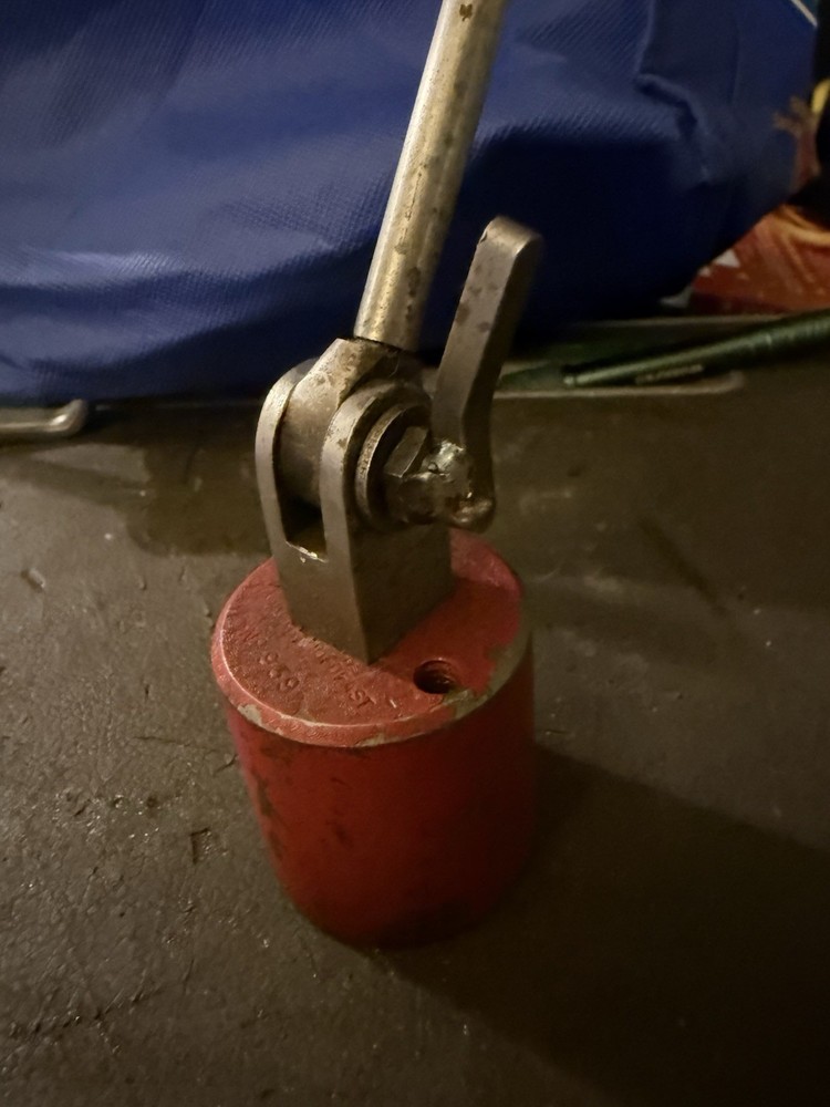 SHARS MINI UNIVERSAL MAGNETIC BASE INDICATOR HOLDER %2