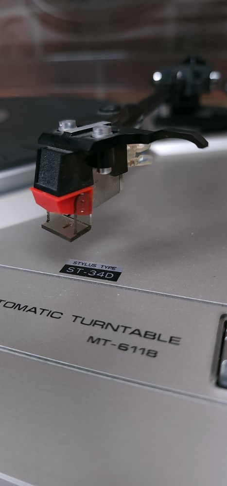 Fisher MT- 6118 Semi Automatic Turntable Record Player Tested Working