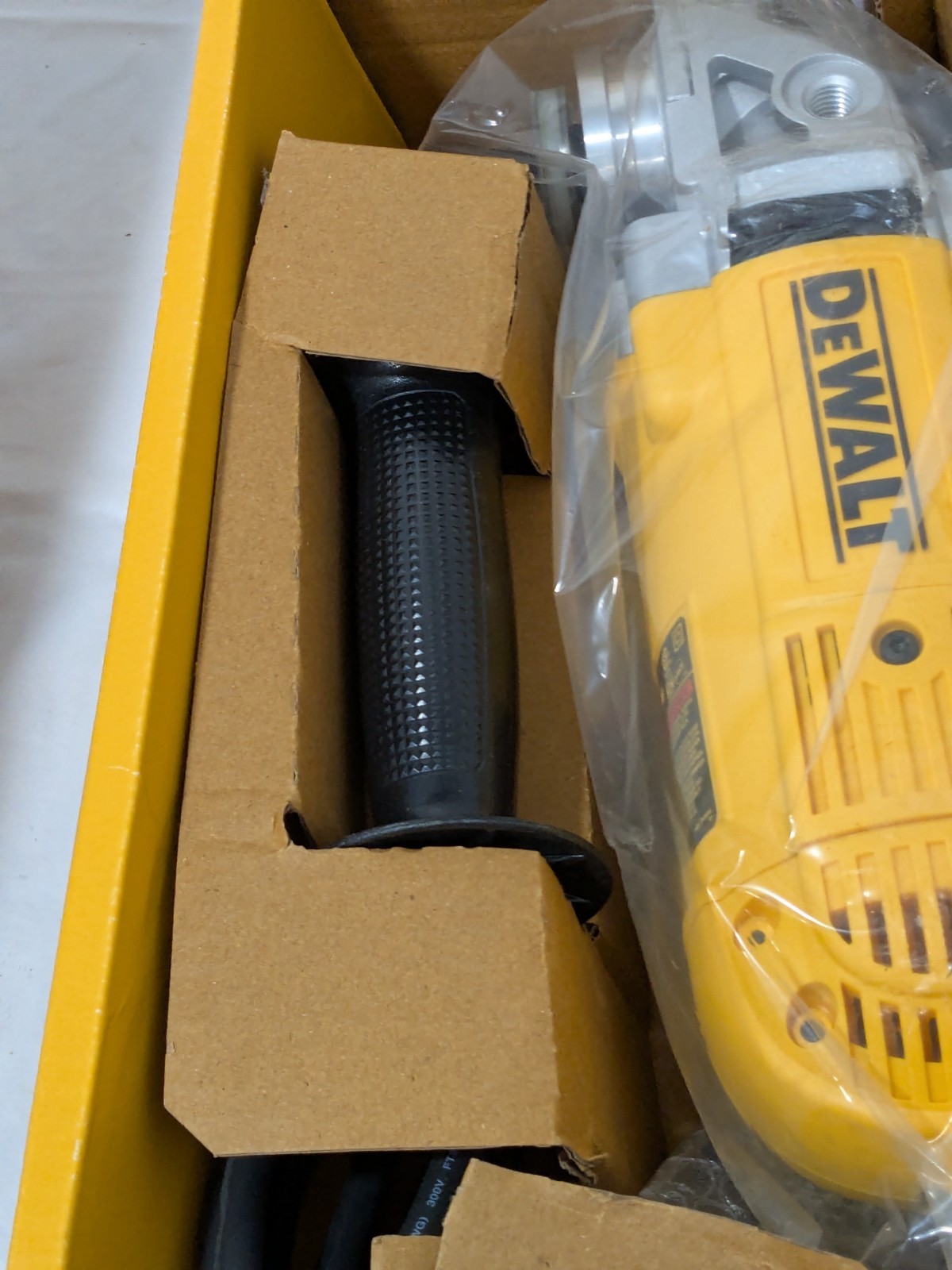 DeWALT 9" Wheel Dia, 6500 RPM, Corded Angle Grinder DWE4519